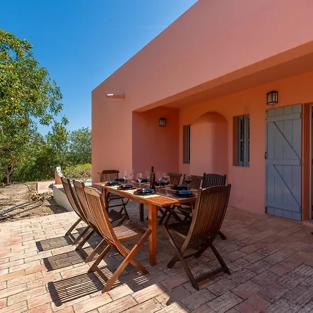 Morro Dos Anjos - Authentic With A View Just 3km From