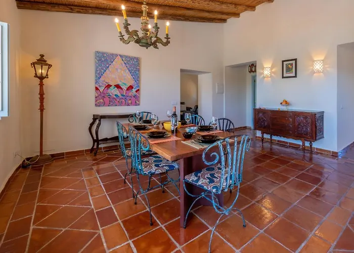 펜션 Morro Dos Anjos - Authentic With A View Just 3km From