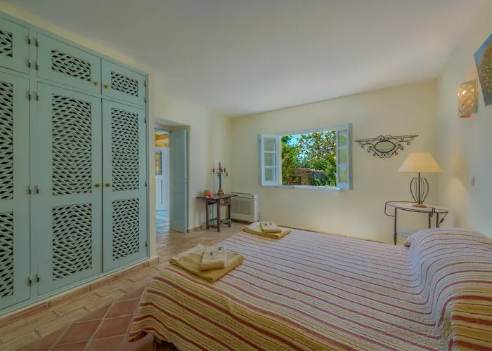 Tatil Evi Morro Dos Anjos - Authentic With A View Just 3km From *